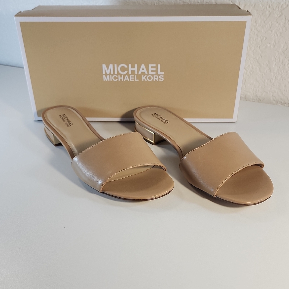 Michael Kors "Joy Slide" Nude Leather Sandals - Size 8.5M, Minimalist, Classic